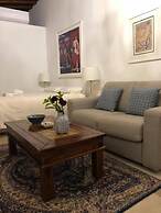 Nikis House