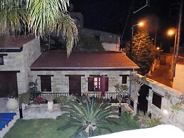 Nikis House