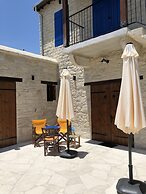 Nikis House
