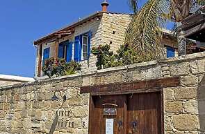 Nikis House