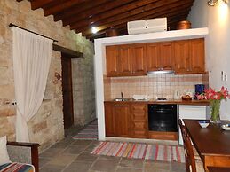 Nikis House
