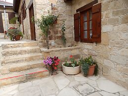 Nikis House