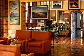 Savoy Inn