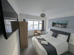 Cecil Court Hotel