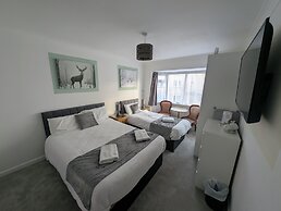 Cecil Court Hotel