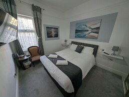 Cecil Court Hotel