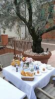 Corte San Luca Apartments