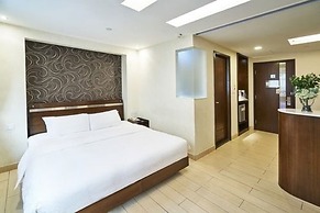 Pop Inn Mong Kok