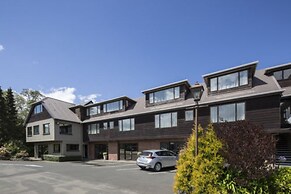 Commodore Motels