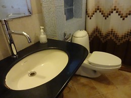 Renzo's Inn