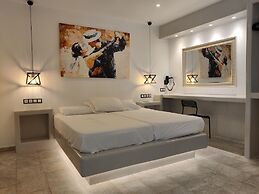 Aphrodite Hotel & Apartments