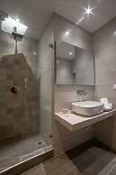 Aphrodite Hotel & Apartments