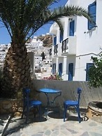 Aphrodite Hotel & Apartments