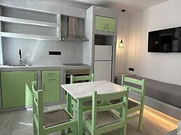 Aphrodite Hotel & Apartments