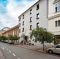 Hotel Mrak 4*