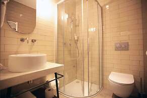 Hotel Mrak 4*