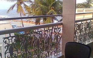 Lotus Bay View Hotel