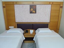 Hotel PLR Grand