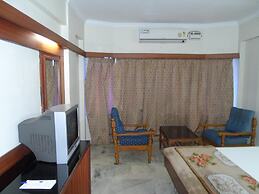 Hotel PLR Grand