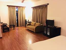 SinQ Beach Resort