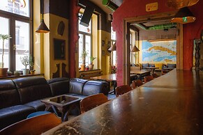 Cuba Bar & Hostel
