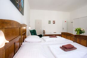 Cuba Bar & Hostel