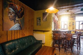 Cuba Bar & Hostel