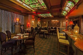 Greville Arms Hotel