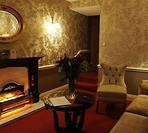 Greville Arms Hotel