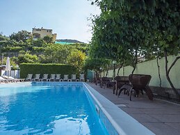 Residence Holidays