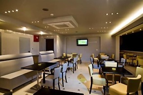 RG Status Hotel