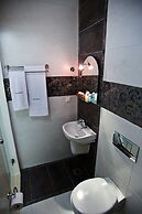 RG Status Hotel
