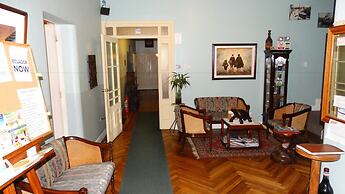 Travellers Inn