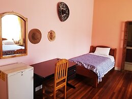 Travellers Inn