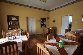 Travellers Inn