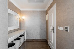 Ena Boutique Hotel & Residences