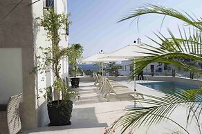 Ena Boutique Hotel & Residences