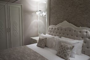 Ena Boutique Hotel & Residences