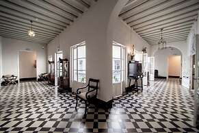 Hotel Simón