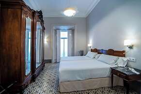 Hotel Simón