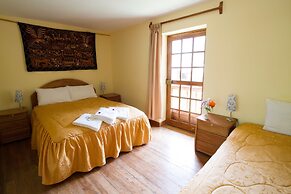Apu Lodge B&B