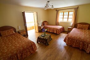 Apu Lodge B&B
