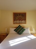 Apu Lodge B&B
