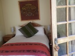 Apu Lodge B&B