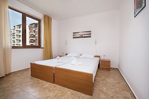 Apollon Apartments