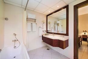 Al Hamra Village Hotel