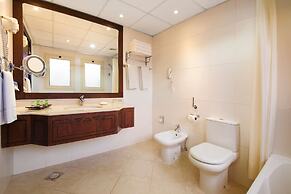 Al Hamra Village Hotel