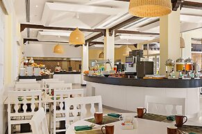 Al Hamra Village Hotel
