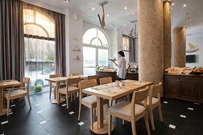 Athens Lotus Hotel