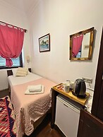 Hadrianus Hotel